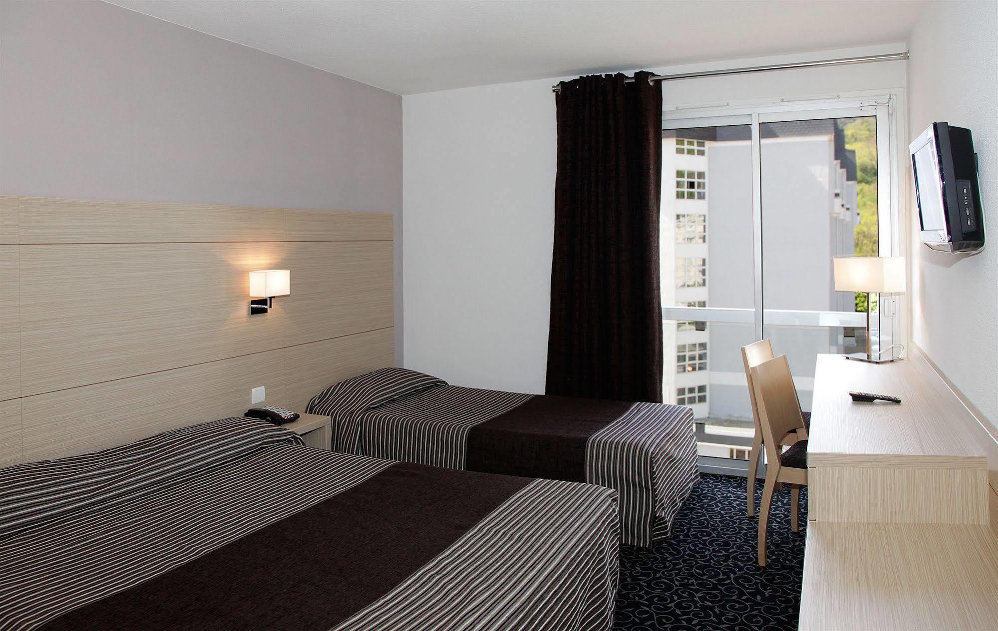Hôtel Le Méditerranée Lourdes Esterno foto