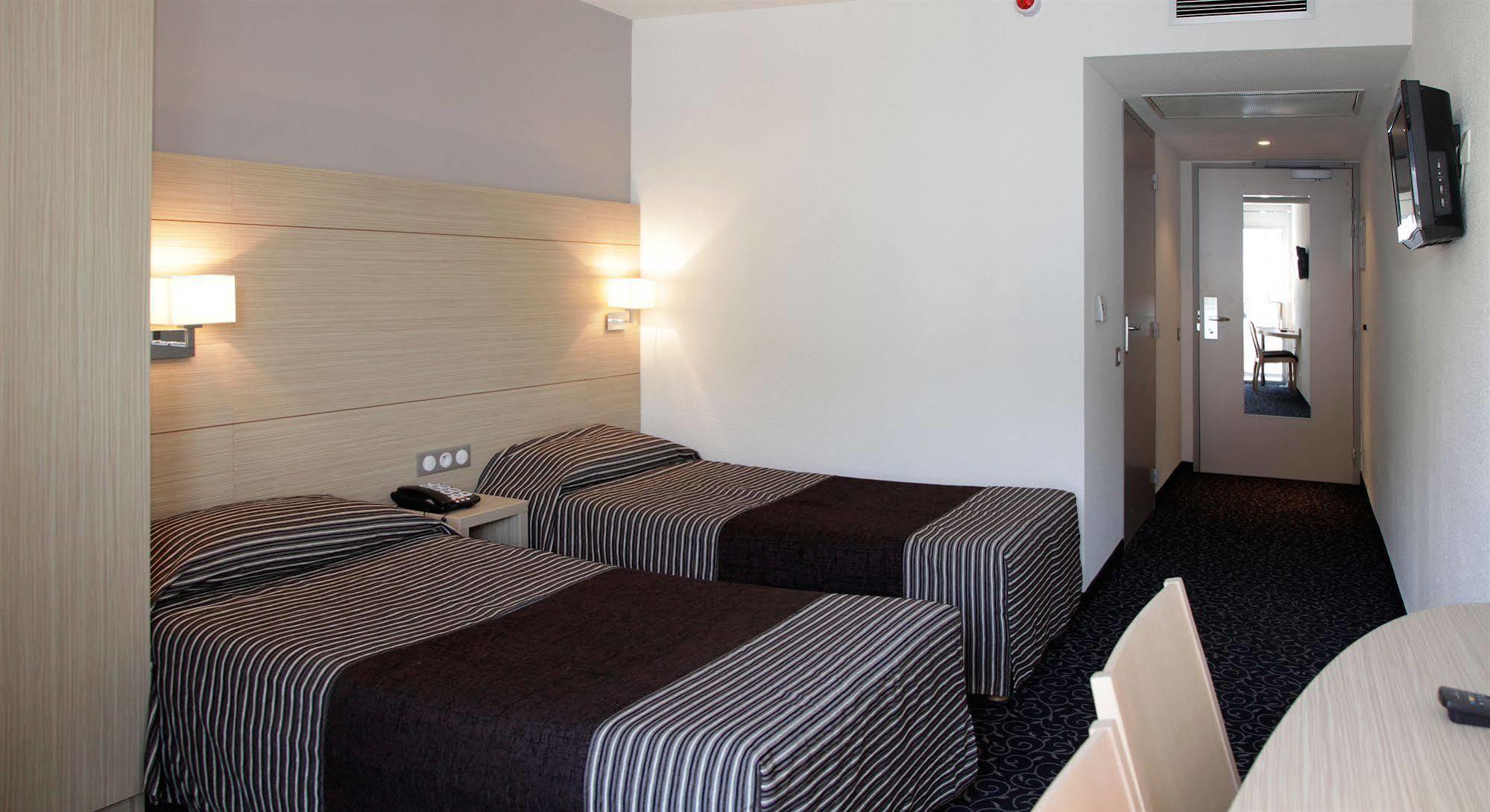 Hôtel Le Méditerranée Lourdes Esterno foto